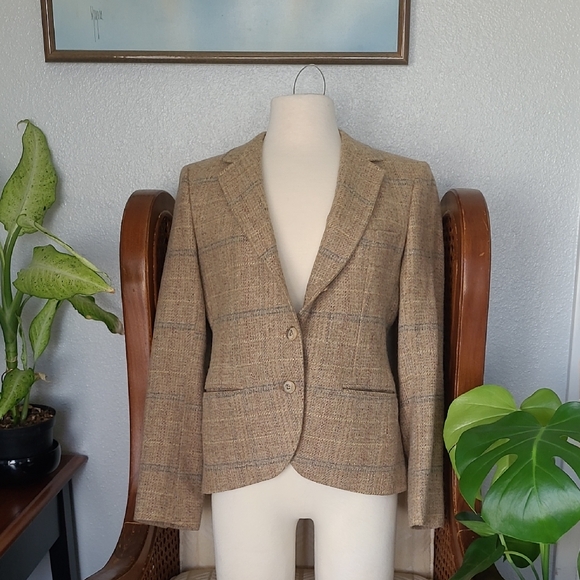 Jackets & Blazers - Classic Stanlet Blacker Tan Women's Blazer Wool And Silk Lining
